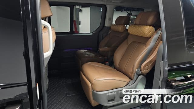 Hyundai Staria 2021 — ფოტო 12/20