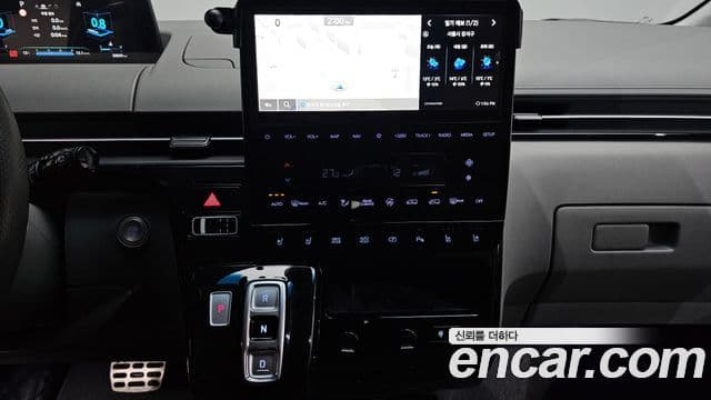 Hyundai Staria 2021 — ფოტო 14/20