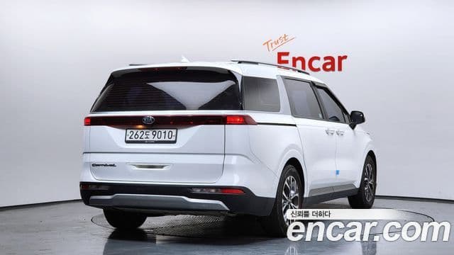 Kia Carnival 2021 — ფოტო 2/20
