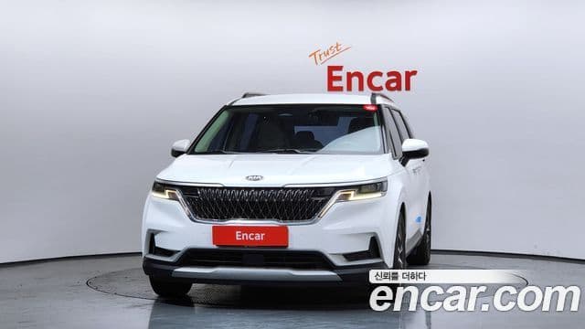 Kia Carnival 2021 — ფოტო 3/20