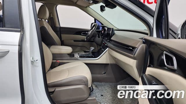 Kia Carnival 2021 — ფოტო 11/20