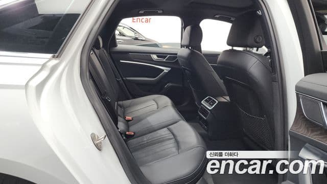 Audi A6 2022 — фото 12 из 20
