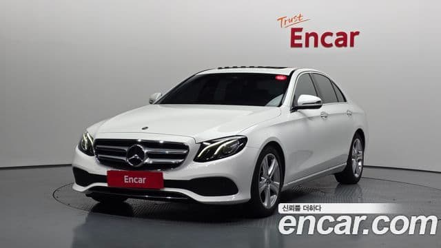 Mercedes-Benz E-Class 2018 — ფოტო 1/20