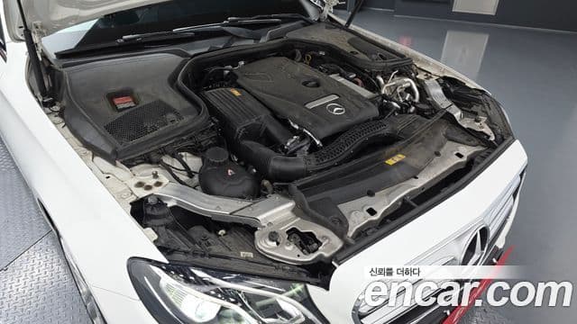 Mercedes-Benz E-Class 2018 — ფოტო 6/20