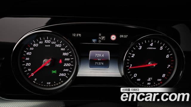 Mercedes-Benz E-Class 2018 — ფოტო 8/20