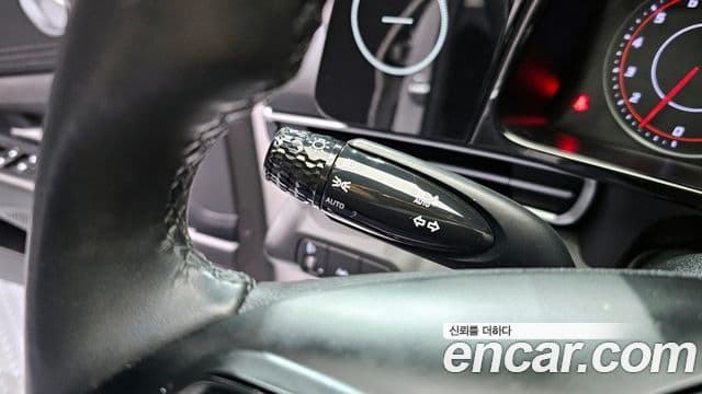 Hyundai Avante 2022 — ფოტო 19/20