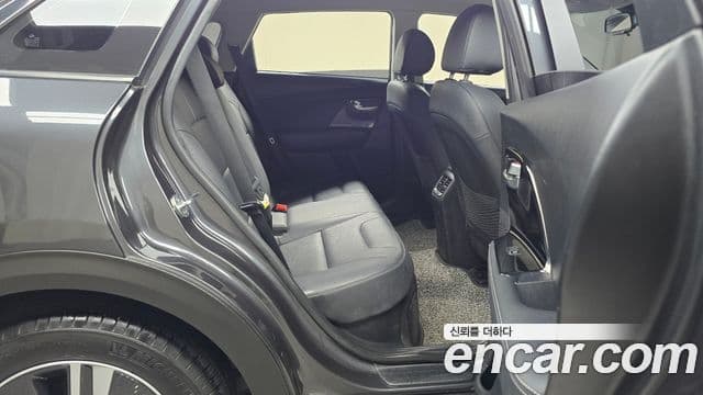 Kia Niro 2021 — Photo 13/20