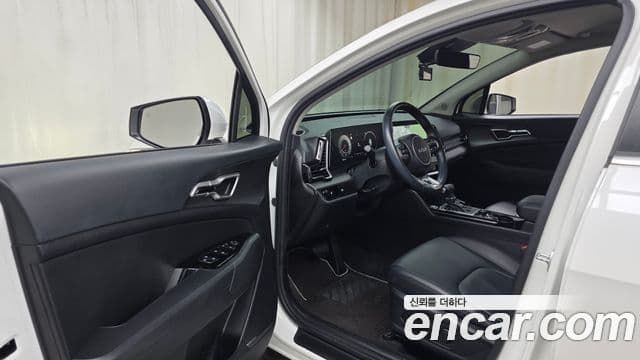 Kia Sportage 2023 — фото 10 из 20