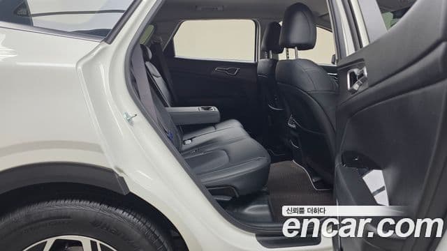 Kia Sportage 2023 — Şəkil 12/20