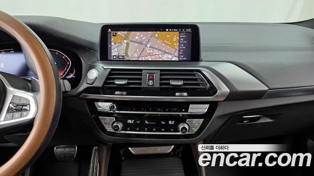 BMW X4 2021 — Şəkil 14/20