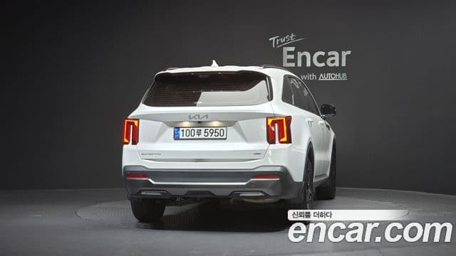 Kia Sorento 2023 — ფოტო 4/20