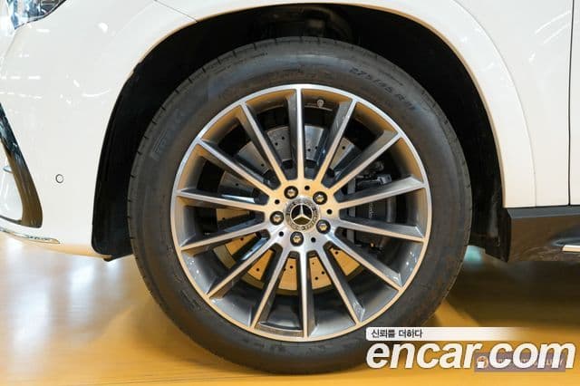 Mercedes-Benz GLE-Class 2025 — ფოტო 4/20