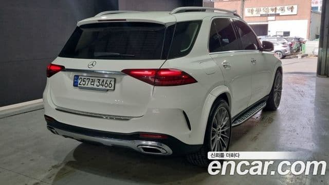 Mercedes-Benz GLE-Class 2024 — ფოტო 3/18
