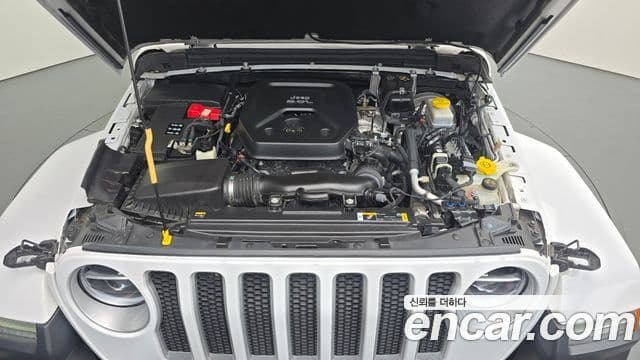 Jeep Wrangler 2022 — ფოტო 6/20
