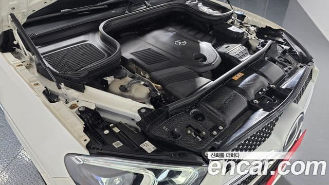 Mercedes-Benz GLE-Class 2020 — Photo 6/20
