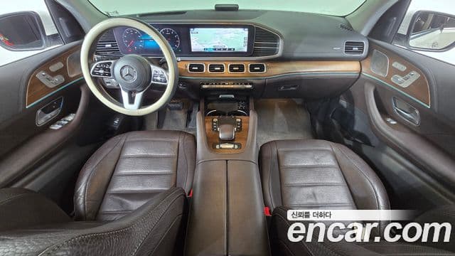Mercedes-Benz GLE-Class 2020 — Photo 12/20