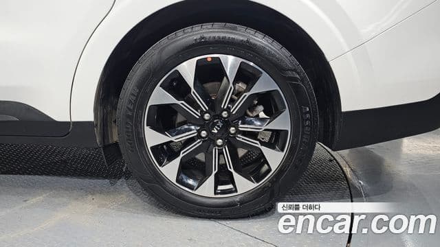 Kia Carnival 2020 — фото 5 из 20