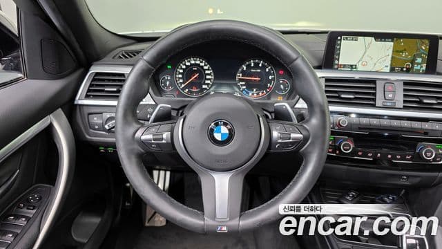 BMW 3 Series 2018 — Şəkil 13/20