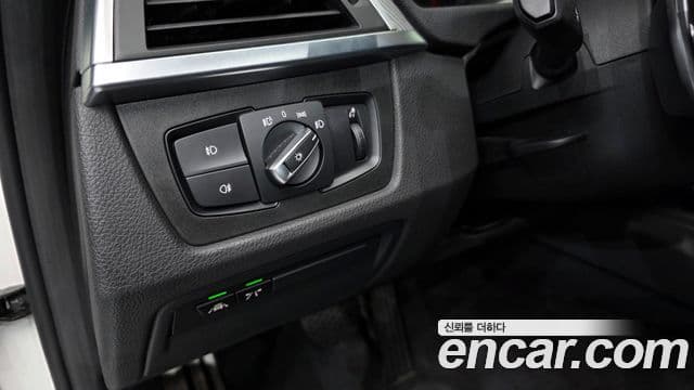 BMW 3 Series 2018 — Şəkil 16/20