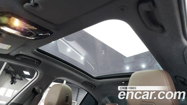 BMW 5 Series 2023 — ფოტო 19/20