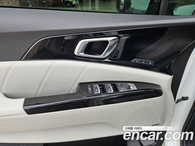 Kia Carnival 2022 — Фото 4/20