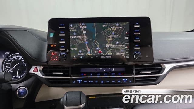 Toyota Sienna 2021 — ფოტო 12/20