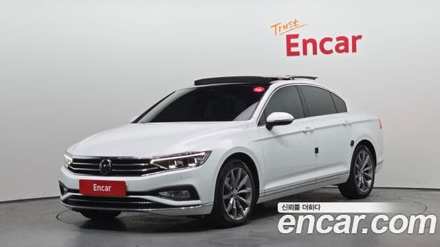 Volkswagen Passat GT 2022 — Şəkil 1/20
