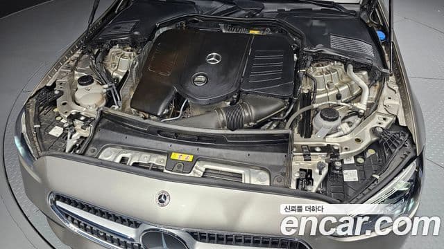 Mercedes-Benz C-Class 2022 — Photo 5/20