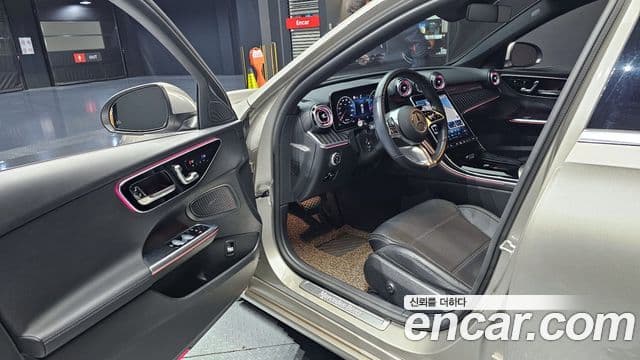 Mercedes-Benz C-Class 2022 — Photo 2/20