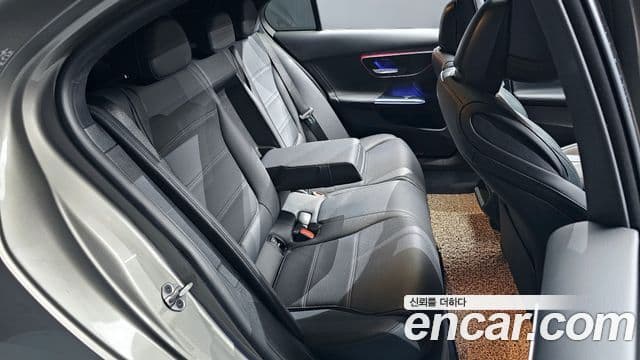 Mercedes-Benz C-Class 2022 — Photo 13/20