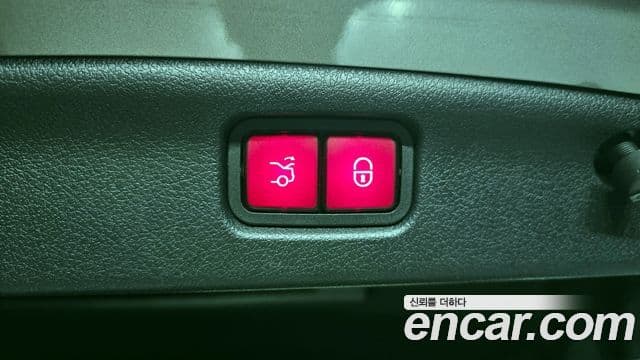 Mercedes-Benz C-Class 2022 — Photo 6/20