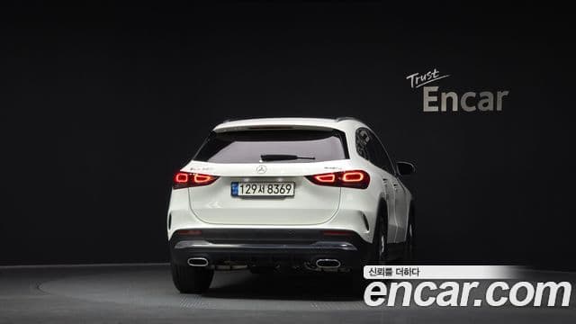 Mercedes-Benz GLA-Class 2022 — Şəkil 3/20