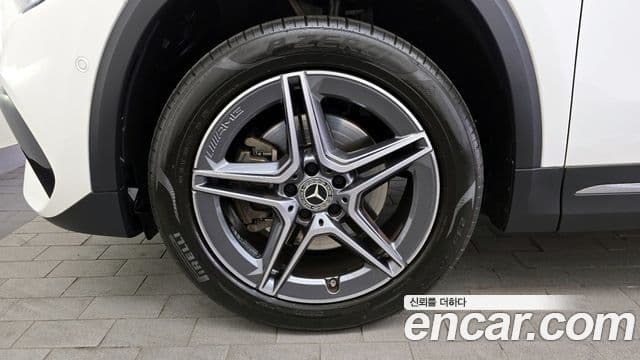 Mercedes-Benz GLA-Class 2022 — Şəkil 4/20