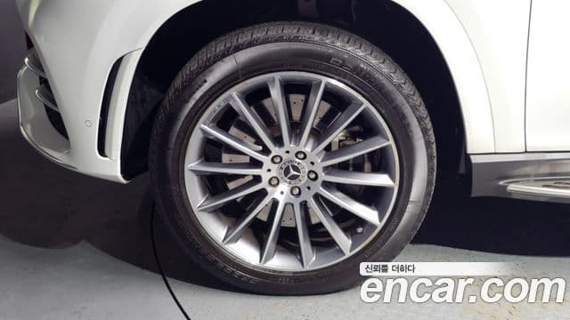 Mercedes-Benz GLE-Class 2023 — ფოტო 5/20