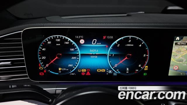 Mercedes-Benz GLE-Class 2023 — ფოტო 8/20