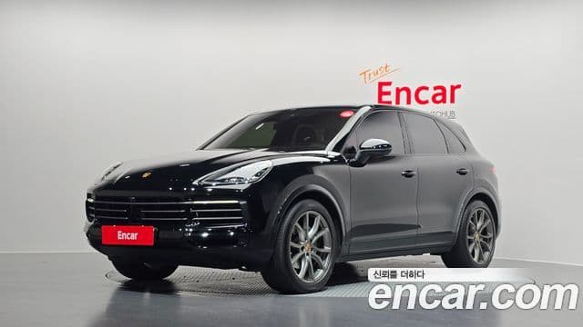 Porsche Cayenne 2022 — ფოტო 1/20