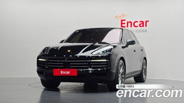 Porsche Cayenne 2022 — ფოტო 3/20
