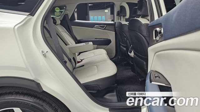 Kia Sportage 2021 — Фото 12/20