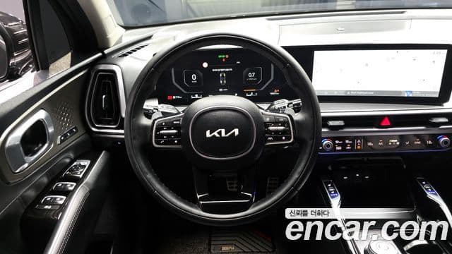 Kia Sorento 2023 — ფოტო 13/20