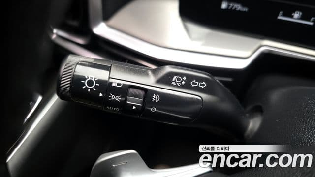 Kia Sorento 2023 — ფოტო 16/20