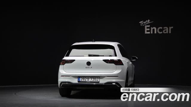 Volkswagen Golf 2025 — ფოტო 4/20