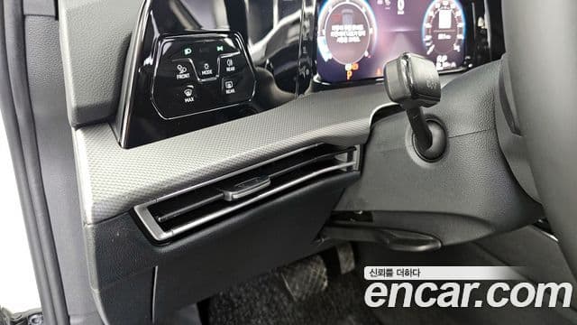 Volkswagen Golf 2025 — ფოტო 19/20