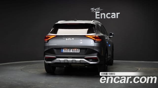 Kia Sportage 2023 — ფოტო 4/20