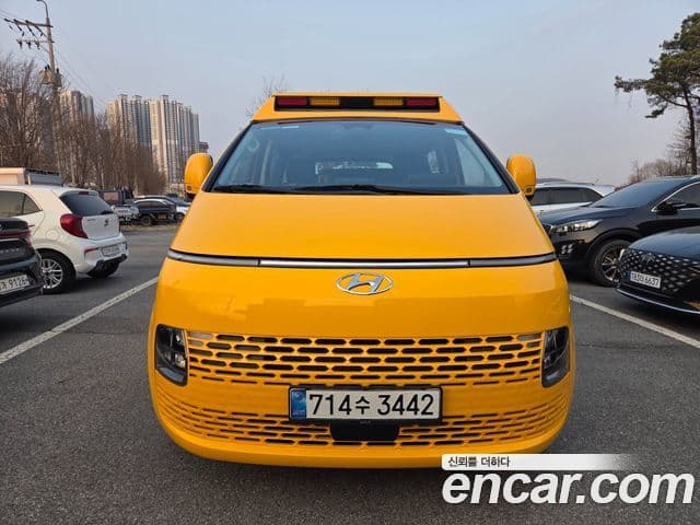 Hyundai Staria, 2023