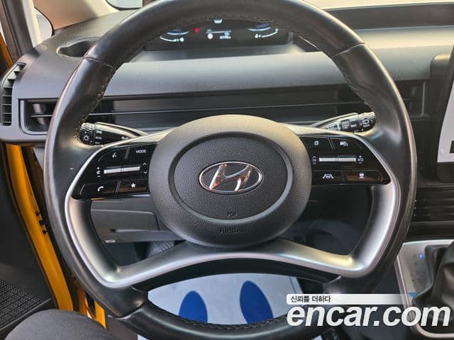 Hyundai Staria 2023 — Фото 6/20