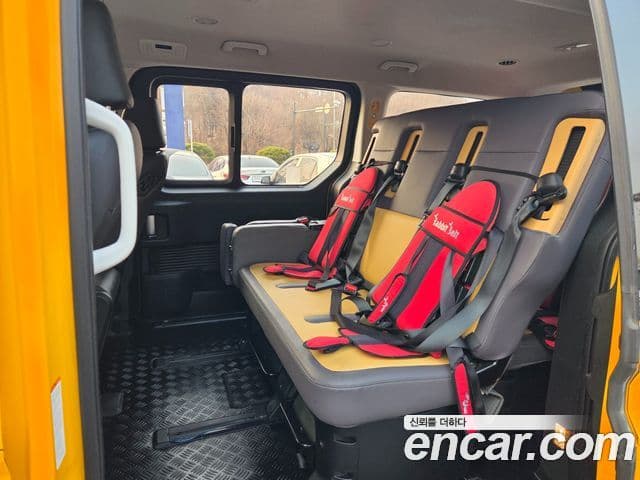 Hyundai Staria 2023 — Фото 14/20