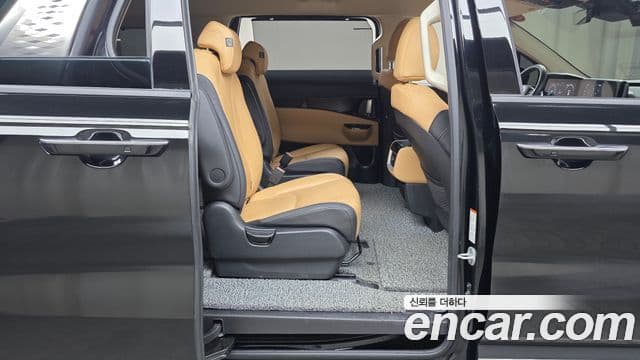 Kia Carnival 2023 — Şəkil 12/20
