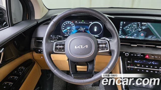 Kia Carnival 2023 — Şəkil 13/20