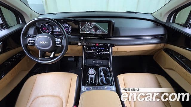 Kia Carnival 2022 — ფოტო 7/20