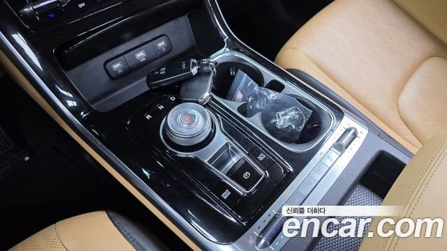 Kia Carnival 2022 — ფოტო 9/20